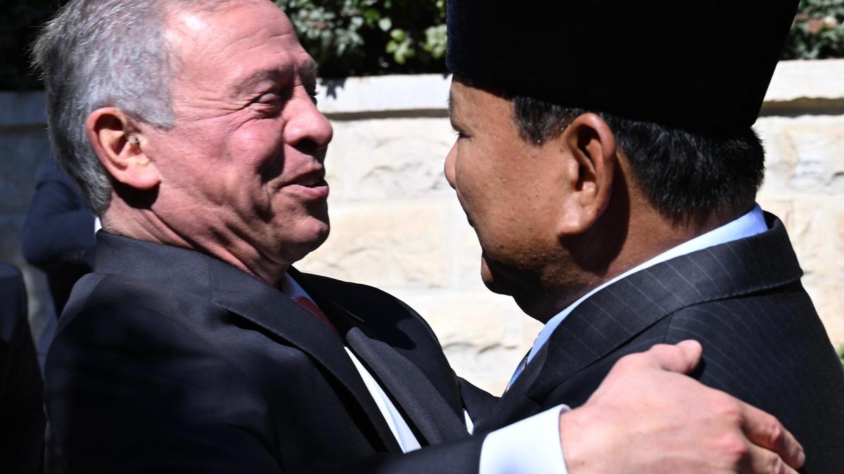 Presiden Prabowo Disambut Raja Abdullah II di Istana Basman Yordania