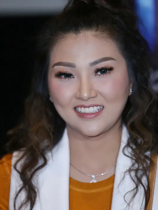 Wendah menilai bahwa izin dari suami sangat penting sebelum terima tawaran. Apalagi, Ruben lebih dulu kenal dunia entertainment. Ibu satu anak itu juga tak terima tawaran saat sang suami tak memberikan izin. (Nurwahyunan/Bintang.com)