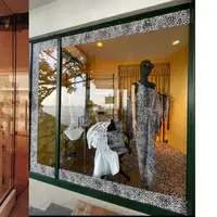 Koleksi edisi terbatas Michael Kors yang hanya dijual di pulau Capri dan Pantai Amalfi, Italia.