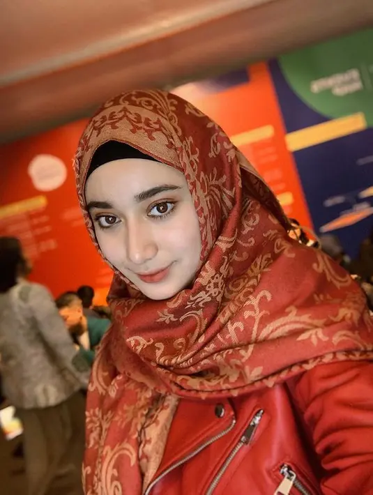 Seperti yang diketahui sebelumnya Tengku Syaira Anataya atau Chacha menjadi salah satu pemain sinetron seperti, TUKANG OJEK PENGKOLAN (berperan sebagai Anisa) dan JODOH WASIAT BAPAK 2 (berperan sebagai Hafifah). (FOTO: instagram.com/osnapitzcha/)