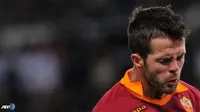 Barcelona Ingin Rekrut Gelandang Roma