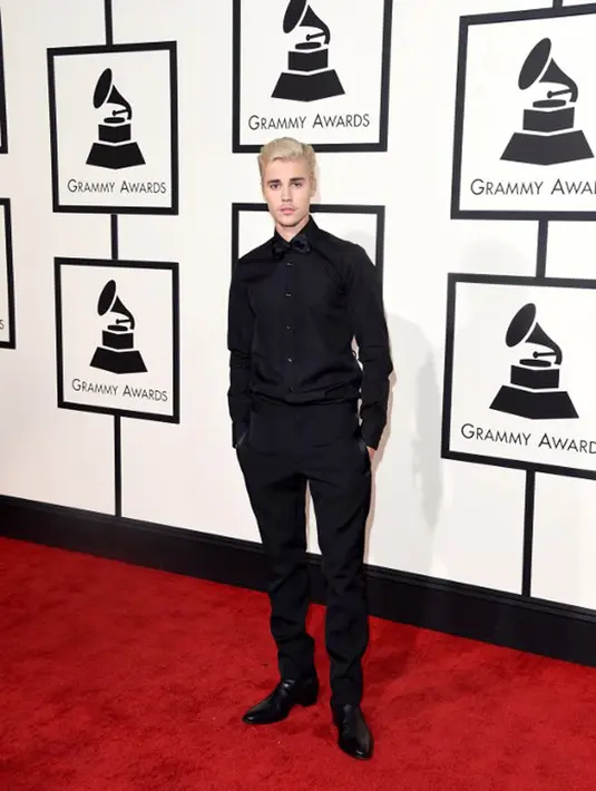 Di balik pembatalannya itu, Justin pun menyampaikan permohonannya terhadap para penggemar. Ia pun mengungkapkan rasa sayang dan cintanya kepada para penggemar. (AFP/Jason Merrit)