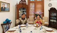 Banner Pertemuan Prabowo dan Megawati (Liputan6.com/Triyasni)