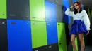 Wanita yang berprofesi sebagai Disc Jockey (DJ) ini tampil menggoda dengan mengenakan rok mini biru, Jakarta, (23/7/14) (Liputan6.com/ Faisal R Syam)