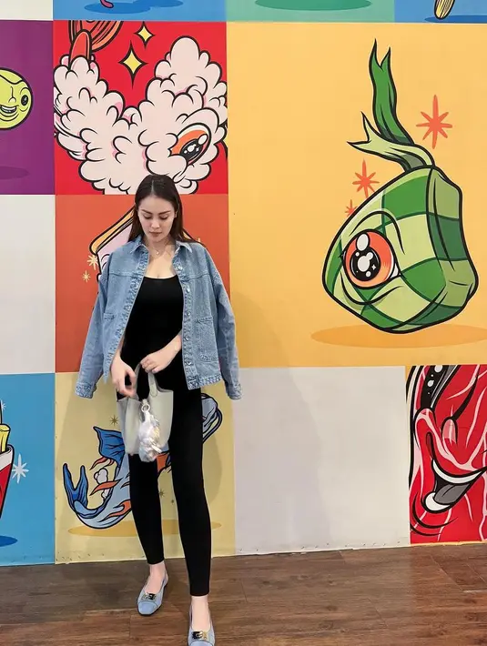 Menjalani prosedur tersebut di tahun 2023, penampilan Jennifer Dunn sekarang tampak berbeda. [Foto: Instagram/jeje_haris89]