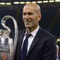 Pelatih Real Madrid Zinedine Zidane membawa timnya menjuarai Liga Champions 2016-2017. (AFP/Filippo Monteforte)