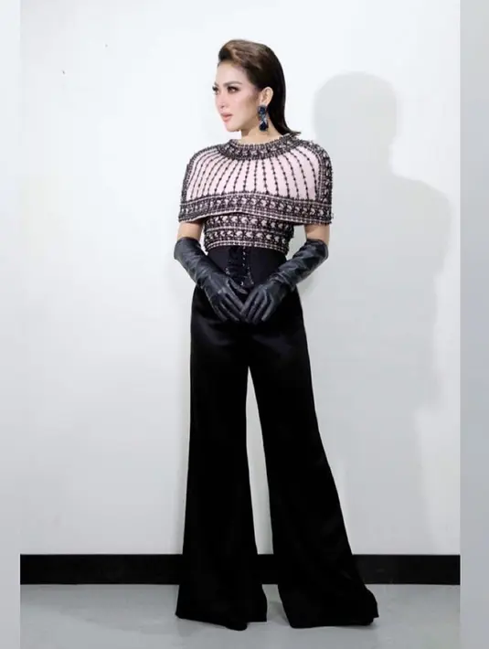 (Instagram/princessyahrini)