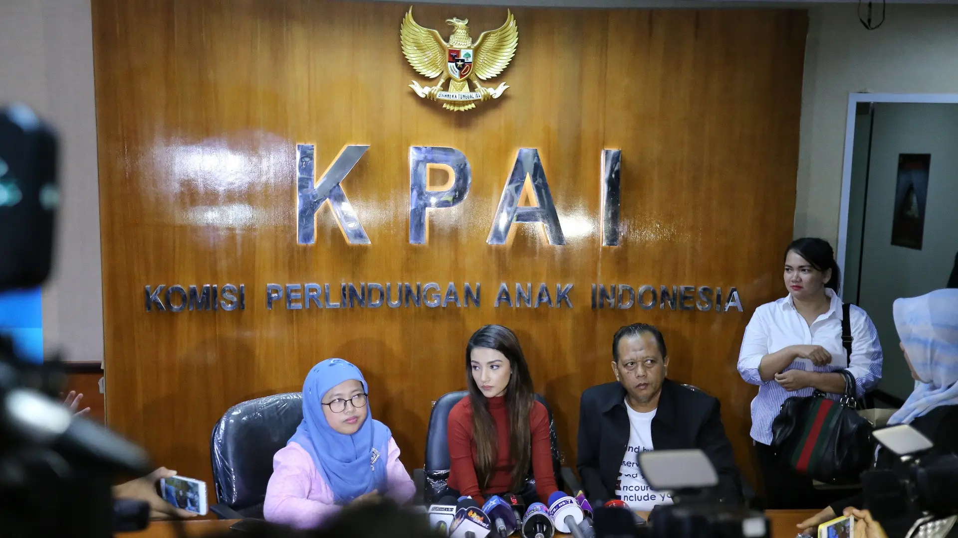 Tsania Marwa - Atalarik Syah di KPAI (Adrian Putra/bintang.com)