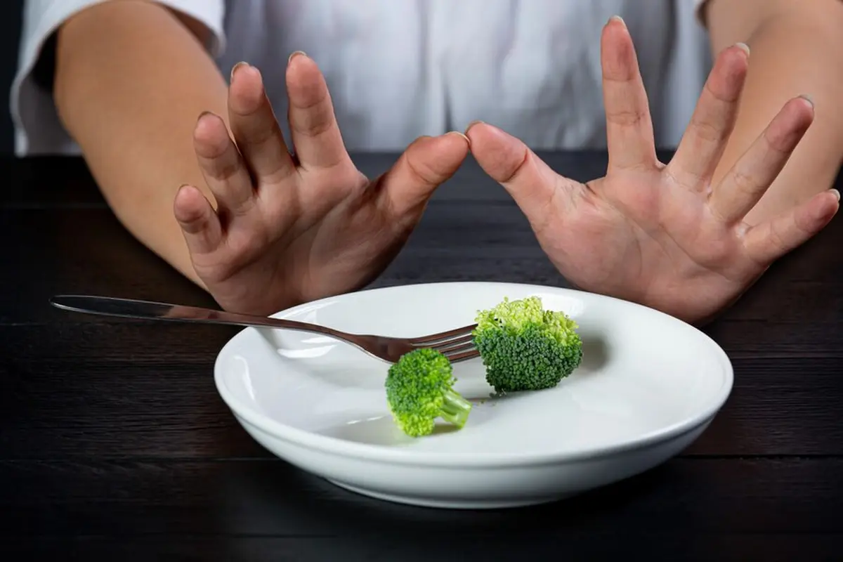 Ilustrasi tidak makan karbohidrat atau sayur/freepik.com