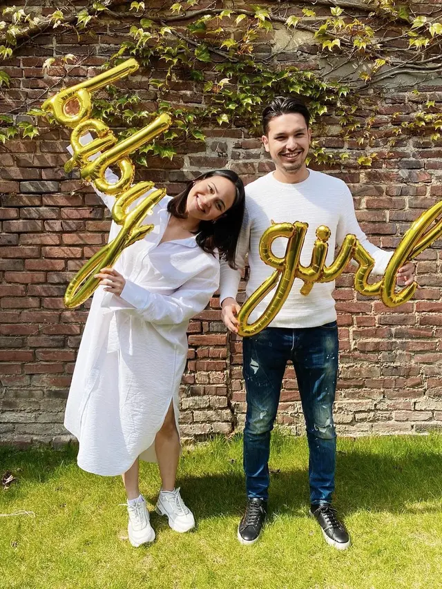 Hamil Anak Pertama, Ini 6 Potret Ghea D'Syawal Pamer Perut Buncit. (Sumber: Instagram/ghea.dsyawal)