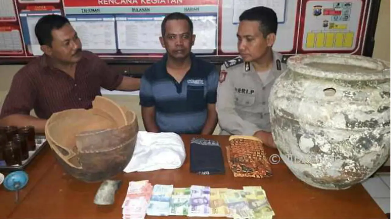 Warga Ponorogo Menanti Harta Karun