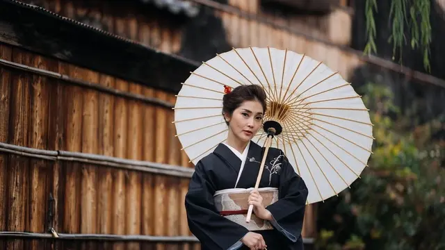 Eva Anindita selalu tampak awet muda (Instagram/eva_anindita_zachrie)