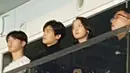 Pada hari ketiga, Park Hyung Sik dan Park Seo Jun terlihat hadir di Wings Tour Final. (foto: hellokpop.com)