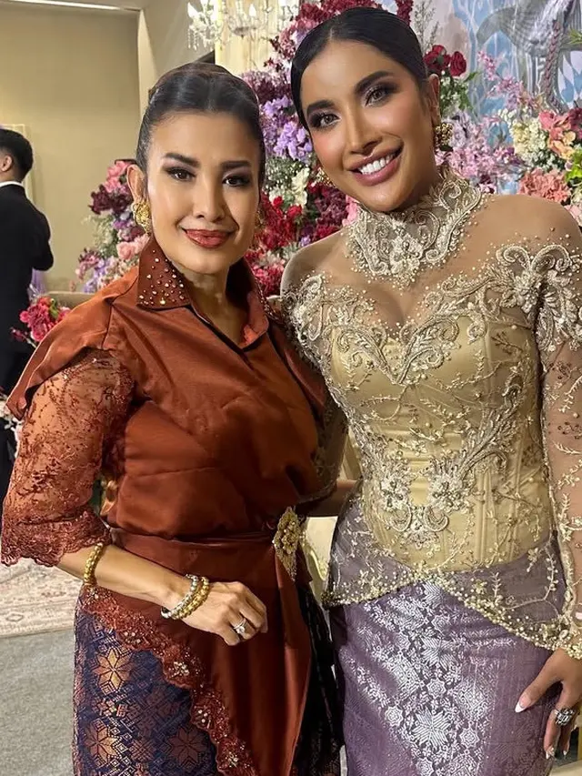 Riasan Serba Coral Ashanty, Aurel Hermansyah, dan Liza Natalia saat Kondangan Keluarga. [@lizanataliaofficial]