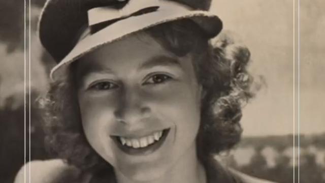 Foto Ratu Elizabeth II yang masih belia. Lilibet pernah jadi sopir di Perang Dunia II.