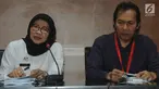 Dirjen Pemasyarakatan (PAS) Sri Puguh Budi Utami (kiri) dan Wakil Ketua KPK Saut Situmorang memberikan keterangan usai menggelar rapat koordinasi di Gedung KPK, Jakarta, Selasa (19/3). (merdeka.com/Dwi Narwoko)