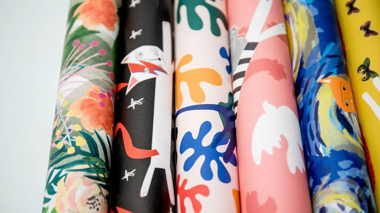 Ilustrasi Kertas Kado/Photo by Hello Sunday on Unsplash