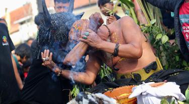 Bupati Ipuk Apresiasi Keguyuban Warga dalam Menjalani Ritual Adat Keboan Aliyan