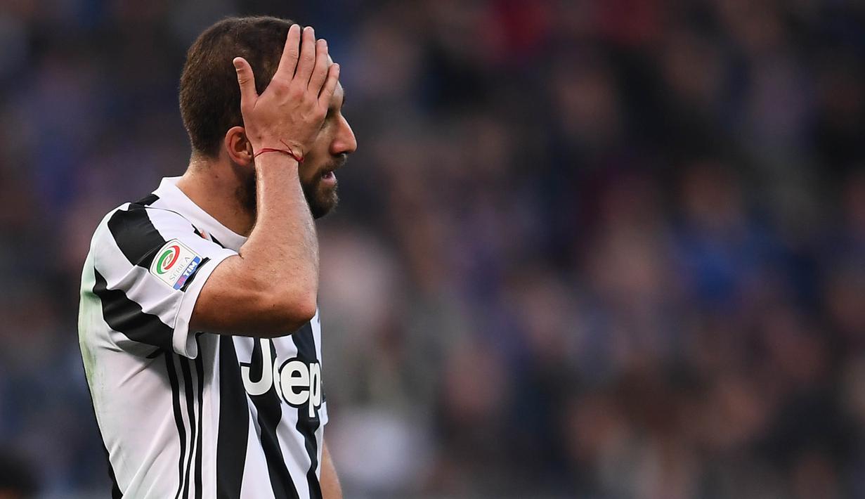5. Gonzalo Higuain (Juventus) - 8 Gol (1 Penalti). (AFP/Marco Bertorello)