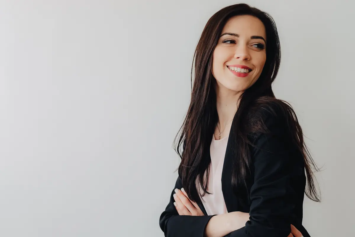 wanita mei elegan karier