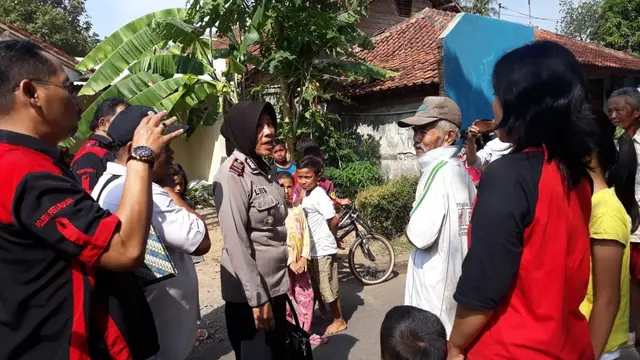Kepolisian Pemalang mengimbau agar warga mewaspadai serangan tawon. (Foto: Liputan6.com/Polres Pemalang/Muhamad Ridlo)