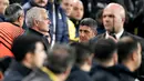 Setelah diusir wasit, juru taktik asal Portugal itu terpaksa memantau permainan anak asuhnya dari tribun penonton. (AFP/Ozan Kose)