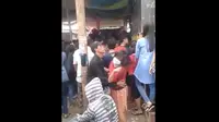 Dua Sejoli Asik Joget Di Siang Bolong. Source: Herli Noviasari/ Youtube