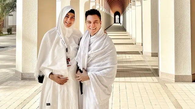 6 Momen Baim Wong dan Paula Verhoeven Lakukan Umrah Bersama, Sempat Diteriaki Fans