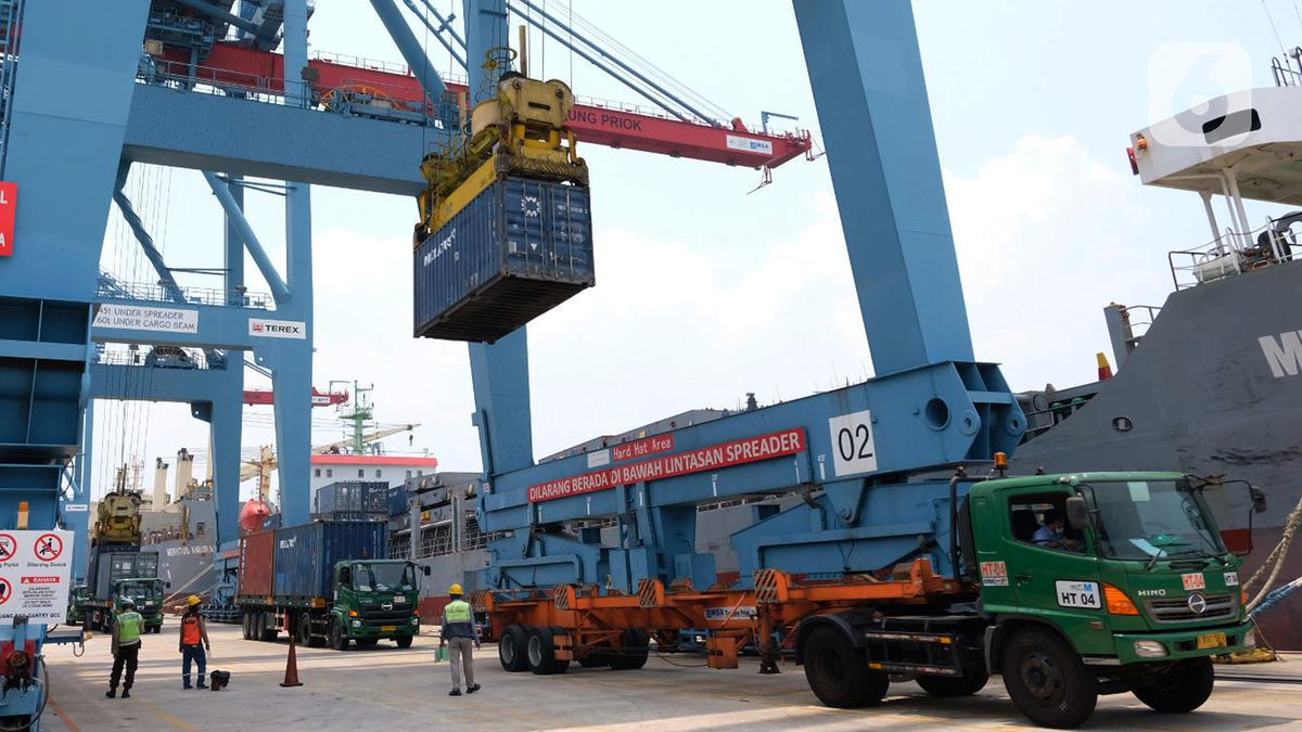 Solusi Tarif Impor Trump: Pemerintah Jangan Mau Dimanipulasi China