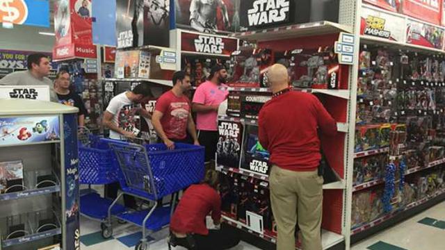 Tingkah konyol lelaki (sumber: Ground Zero)