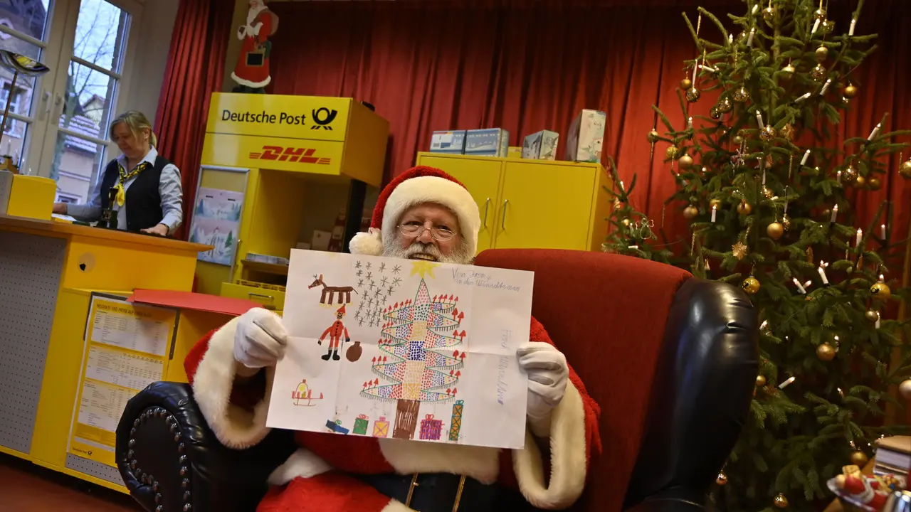 Kantor Pos Natal di Jerman