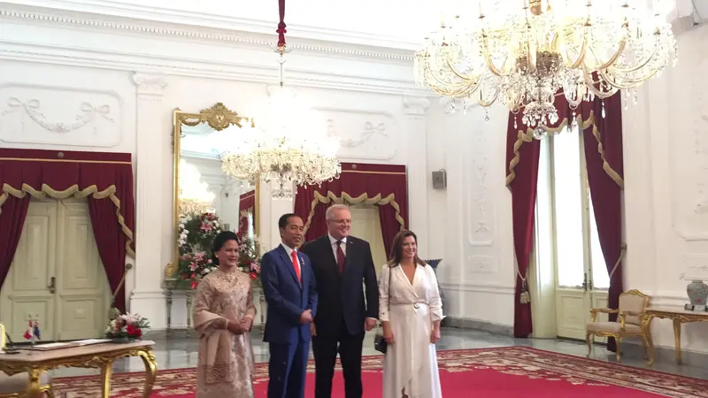 Presiden Joko Widodo atau Jokowi menerima kedatangan Perdana Menteri Australia Scott Morrison di Istana, Minggu (20/10/2019).