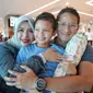 Sandiaga Uno bersama istri, Nur Asia dan putranya, Sulaiman. (dok. Instagram @sandiuno/https://www.instagram.com/p/BzPNWIgBYsT/Putu Elmira)