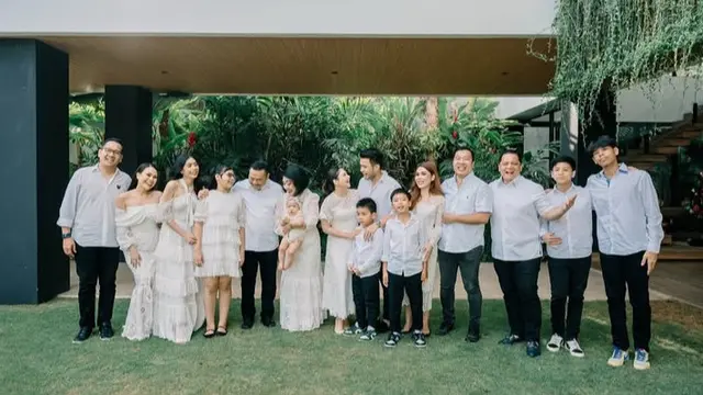 Putri Jessica Mila saat Natal Pertama Kali. [@jscmila]