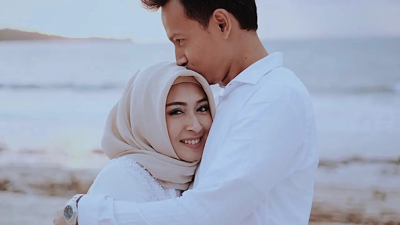 [Fimela] Fedi Nuril dan Vanny Widyasasti