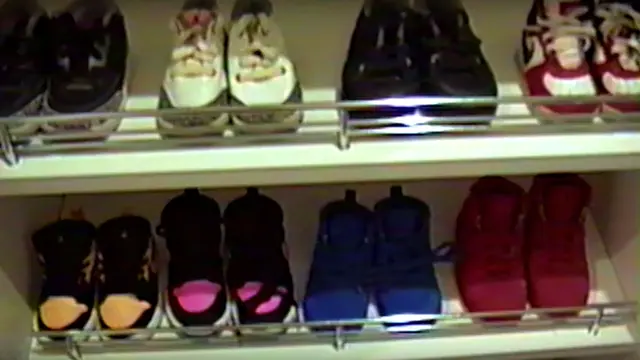 Penuh Koleksi Sepatu dan Baju, Ini Isi Lemari Putri Kylie Jenner