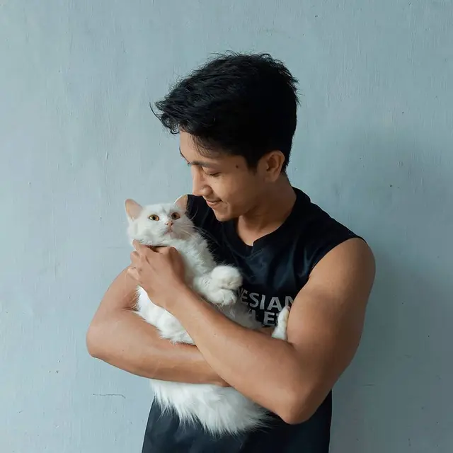 Ingat Goldi Idola Cilik? Ini 6 Potret Terbarunya Makin Macho Bikin Pangling