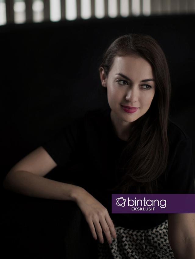 [Bintang] Rianti Cartwright