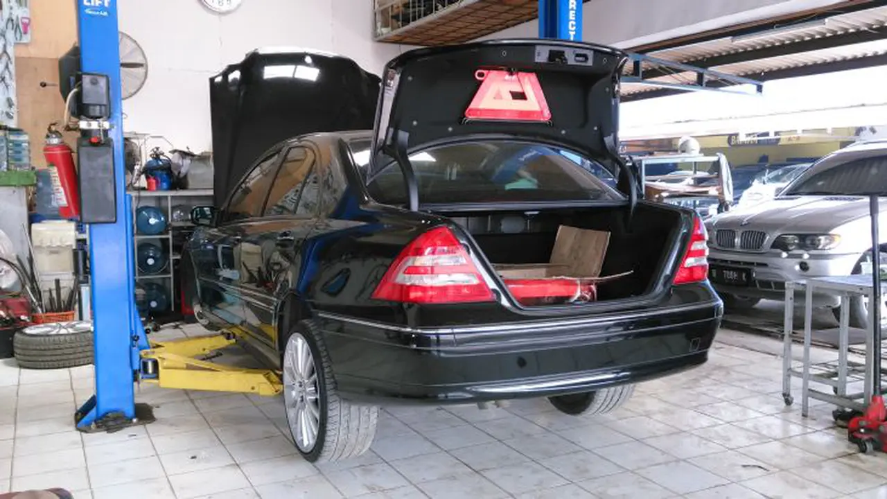 Mercedes Benz