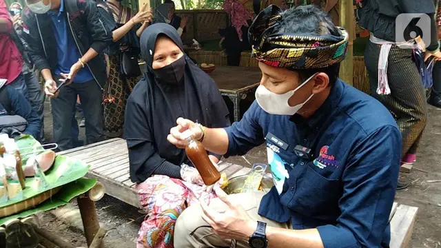 Dukung Jamu Tradisional, Sandiaga Uno Pesan Alat Pemarut
