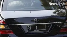 Presiden keenam RI Susilo Bambang Yudhoyono (SBY) mengembalikan mobil kepresidenan yang selama ini dipinjamkan kepadanya