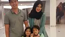 Yang membuat kagum adalah Lisya juga terlihat begitu dekat dengan dua anak dari Tommy Kurniawan. (Foto: instagram.com/tommykurniawann)