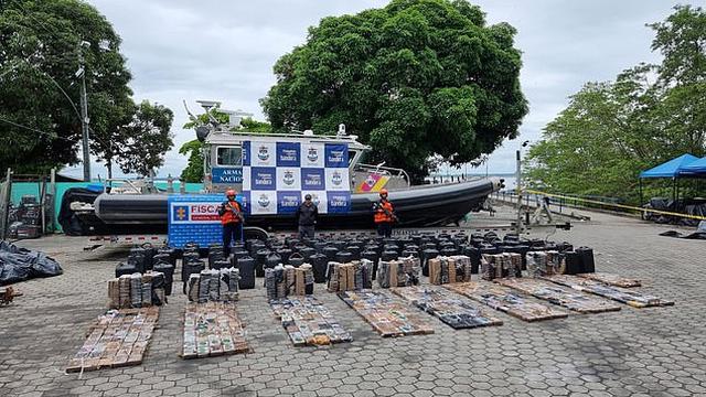 Media Spanyol melaporkan bahwa kapal selam itu adalah salah satu dari tiga yang disita oleh pejabat Kolombia.