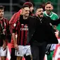 Pelatih AC Milan, Gennaro Gattuso merayakan kemenangan usai mengalahkan Sampdoria 1-0 pada lanjutan Liga Serie A Italia di stadion San Siro (18/2). Il Diavolo Rosso belum terkalahkan dalam 10 laga terakhir di berbagai ajang. (AFP Photo/Miguel Medina)