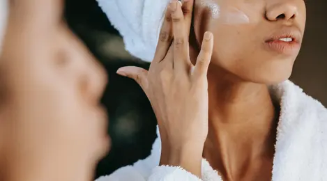 5 Tips Simpel Mengatasi Wajah Kusam Dan Berjerawat Beauty Fimela Com