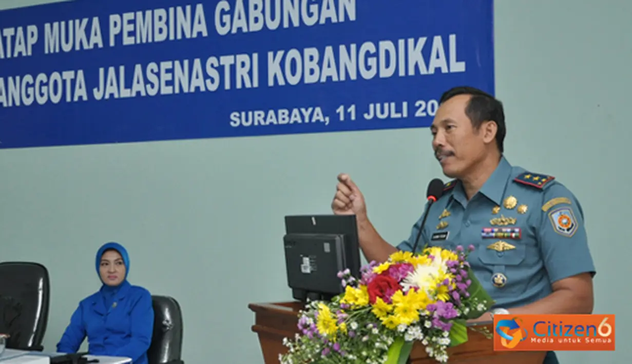 Citizen6, Surabaya: Dankobangdikal menggelar tatap muka dengan pengurus dan anggota Jalasenastri Kobangdikal di Aula Bhineka Wirya, Pusat Pendidikan Bantuan Administrasi, Bumimoro,  Rabu (11/7). (Pengirim: Penkobangdikal).