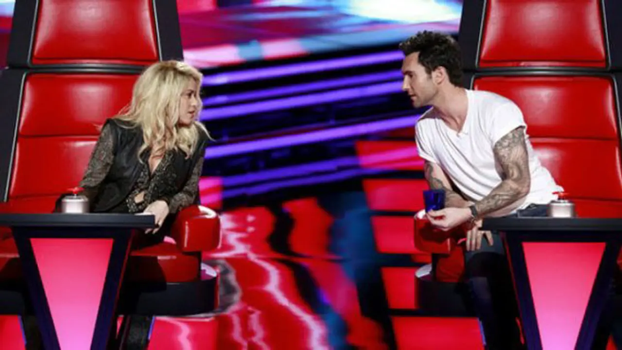 Pique Cemburu Shakira <i>'Flirting</i> dengan Adam Levine