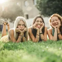 Ilustrasi Persahabatan Credit: pexels.com/Jessica