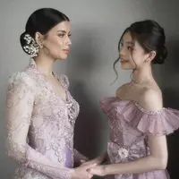 Nada Tarina Putri, anak angkat Deddy Corbuzier ikut mendampingi sang ayah di hari pernikahannya dengan Sabrina Chairunnisa. Penampilan ballerina itu dipuji cantik mirip sang ibu sambung. (Instagram/sabrinachairunnisa_).