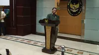 Menko Polhukam, Mahfud Md, di kantornya, Jumat (28/2/2020). (Liputan6.com/Yosafat Diva Bayu Wisesa)